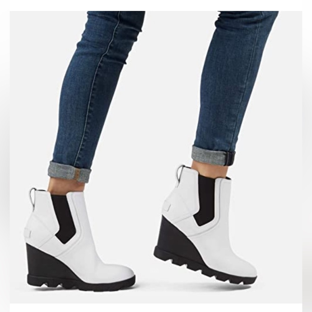 Sorel Joan Uptown Leather Chelsea Boot White Size 8.5 Gem